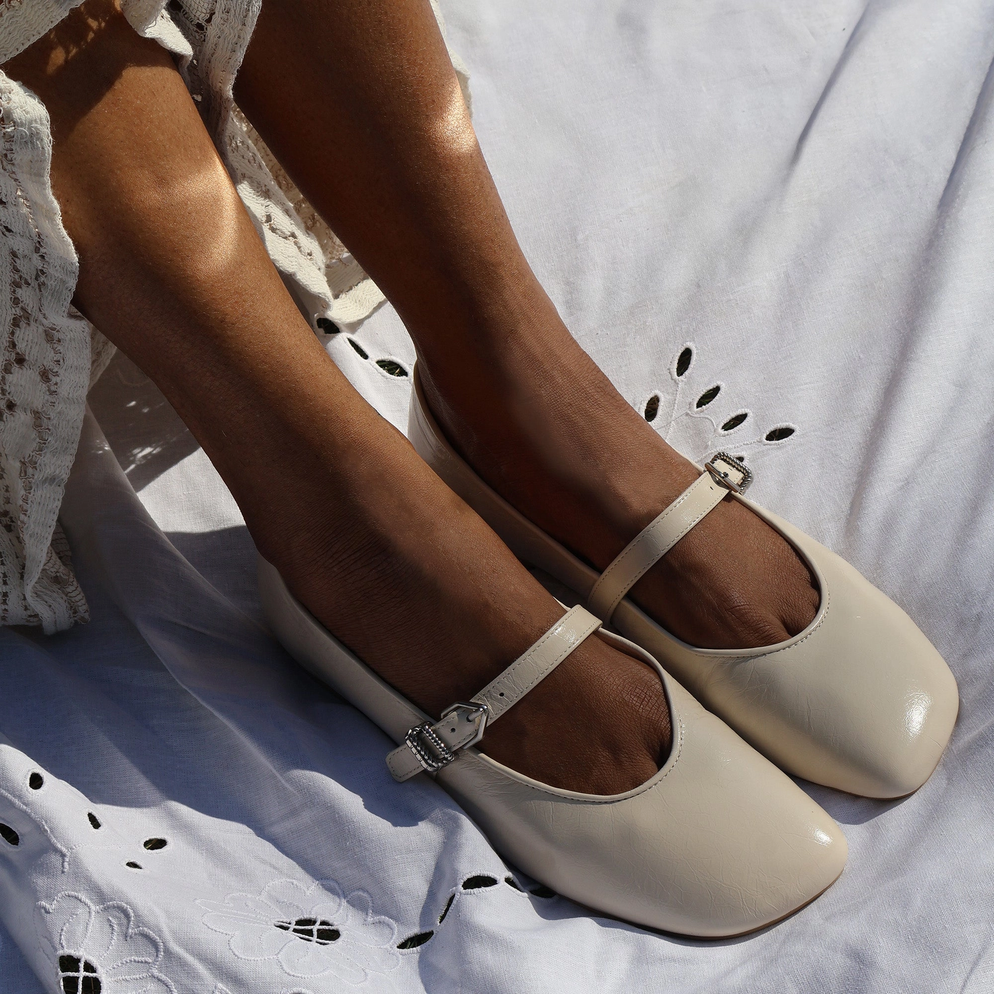 Stacked Heel ALIZZA BALLET FLATS CREME CRINKLE PATENT