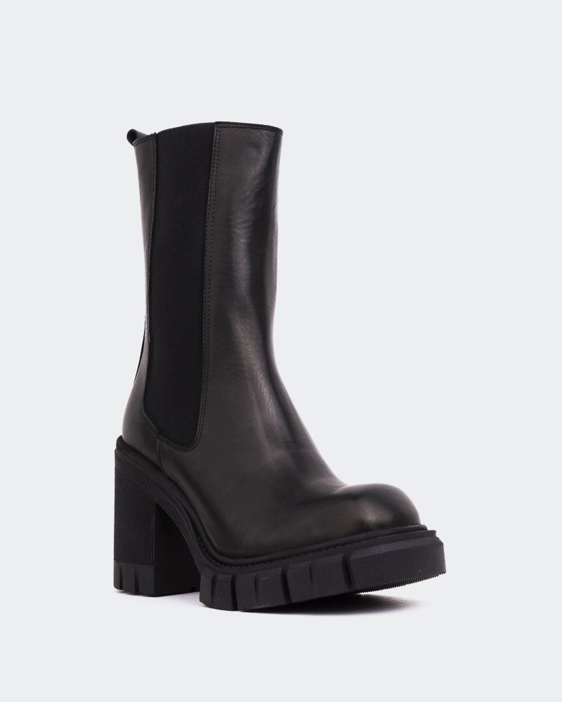 Crisp Lines Mountain Climbing Maple Black Leather