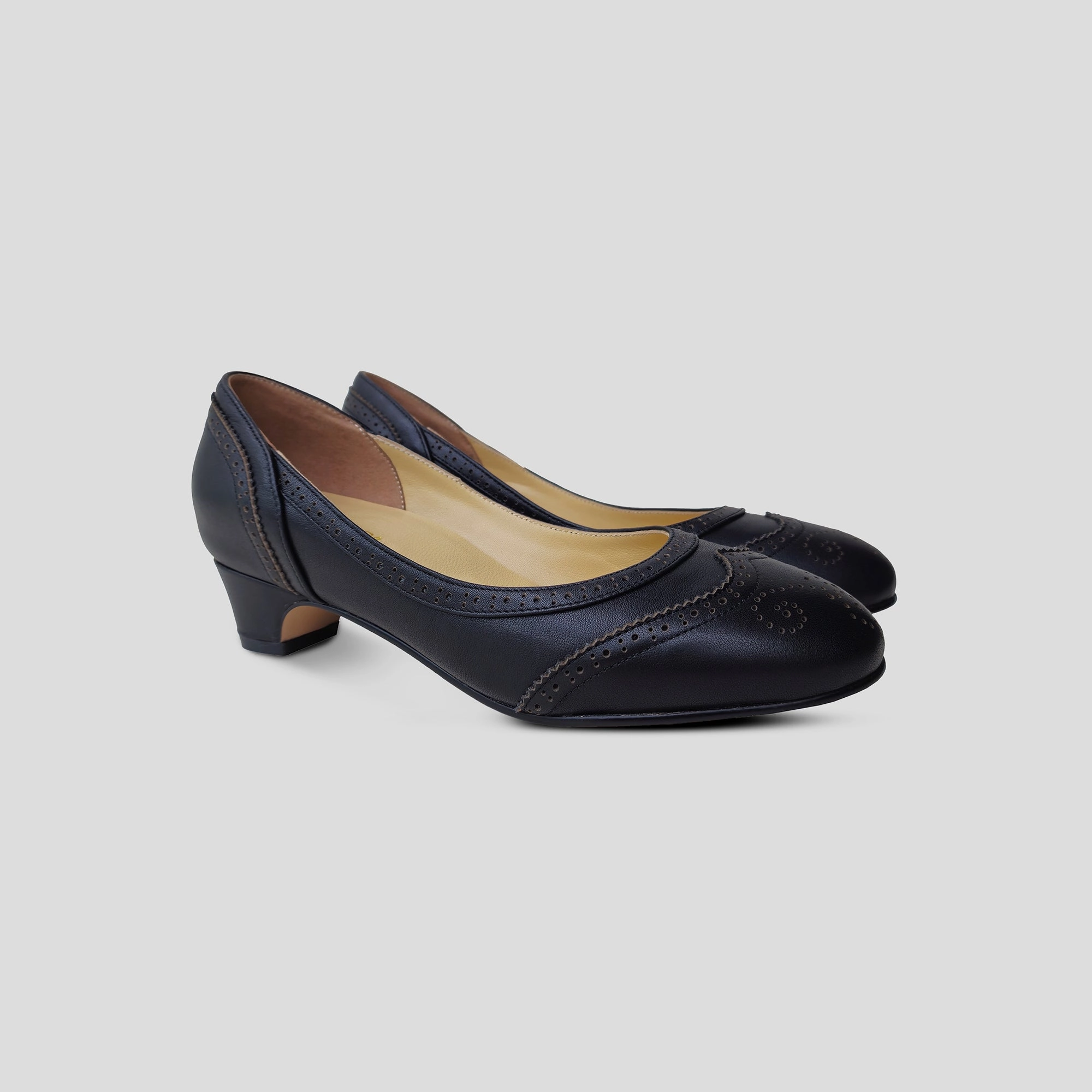Edinburgh (Black) Rubber Outsole Traction Subtle Wardrobe