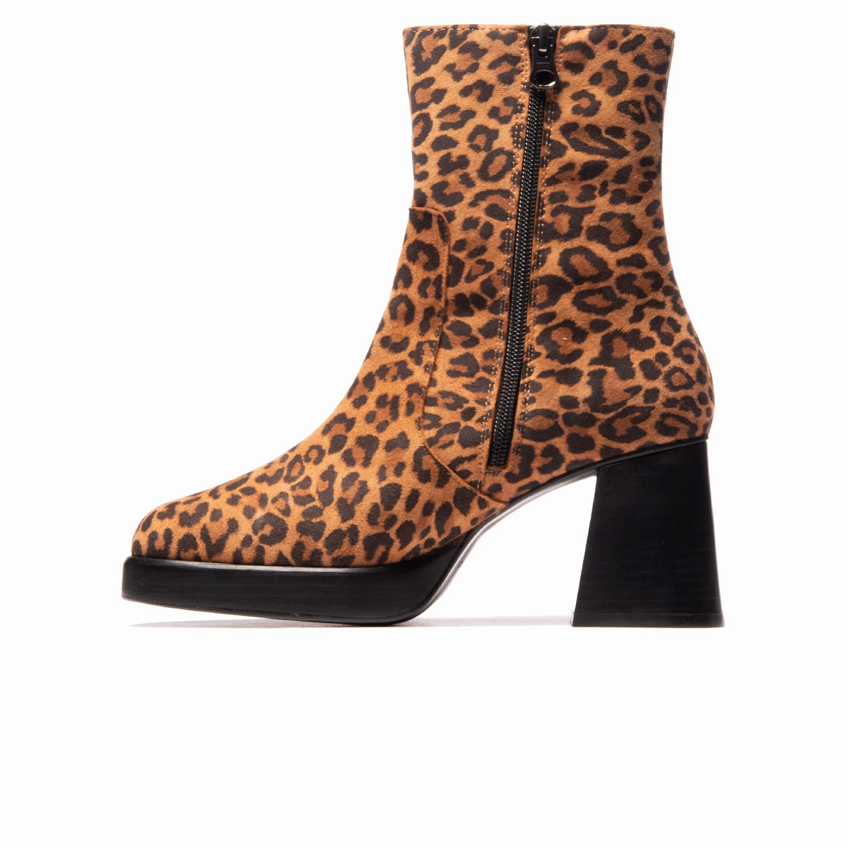 Ski Resort Visitor Light support Sullivan Tan Leopard