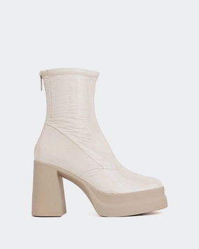 Voltera Off White Naplack Stretch Breathable Mountain Climber Winter Comfort