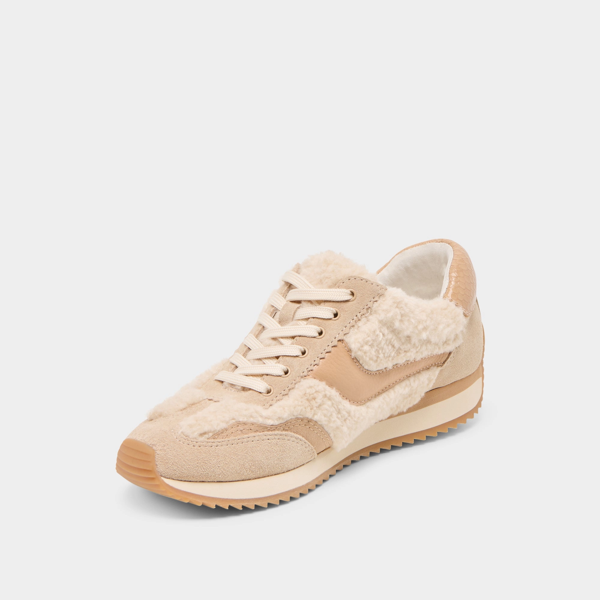 B.NTCD PLUSH SNEAKERS NATURAL PLUSH Sturdy Lacing System Comfort Flex Technology