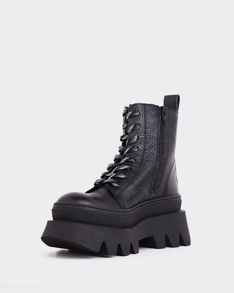 Stable base Weatherproof Seam Sealing Bianchi Black Leather