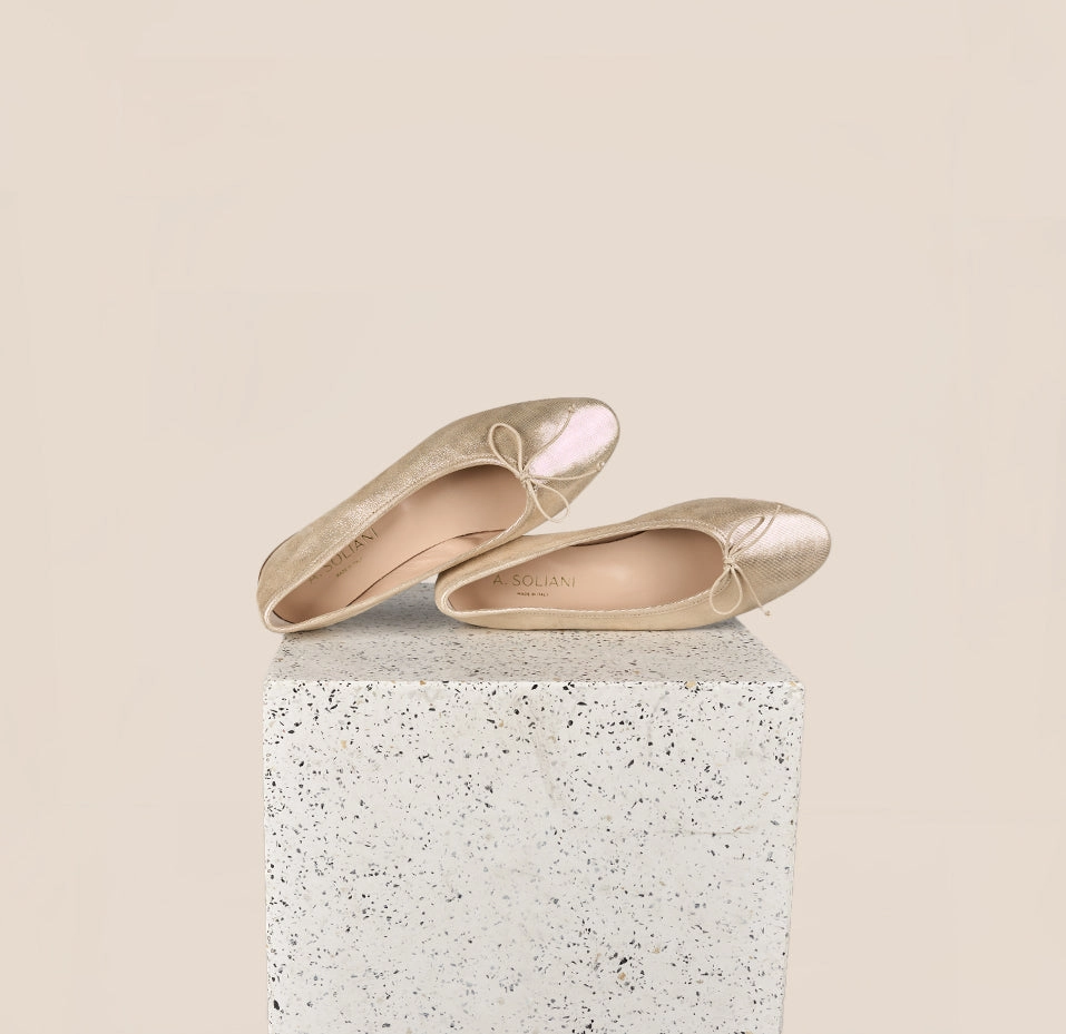 Como - Gold Lines Rich Shade Moisture Wicking Lining