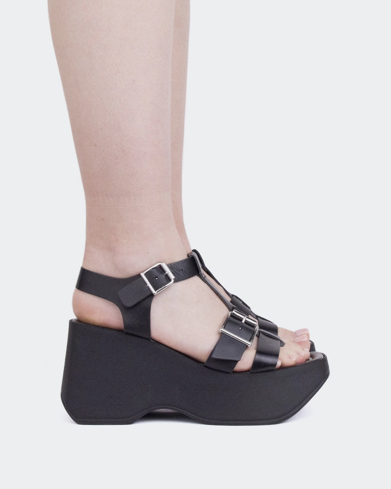 Brinkly Black Leather Durable Stitching Technique Tensile Weave Upper