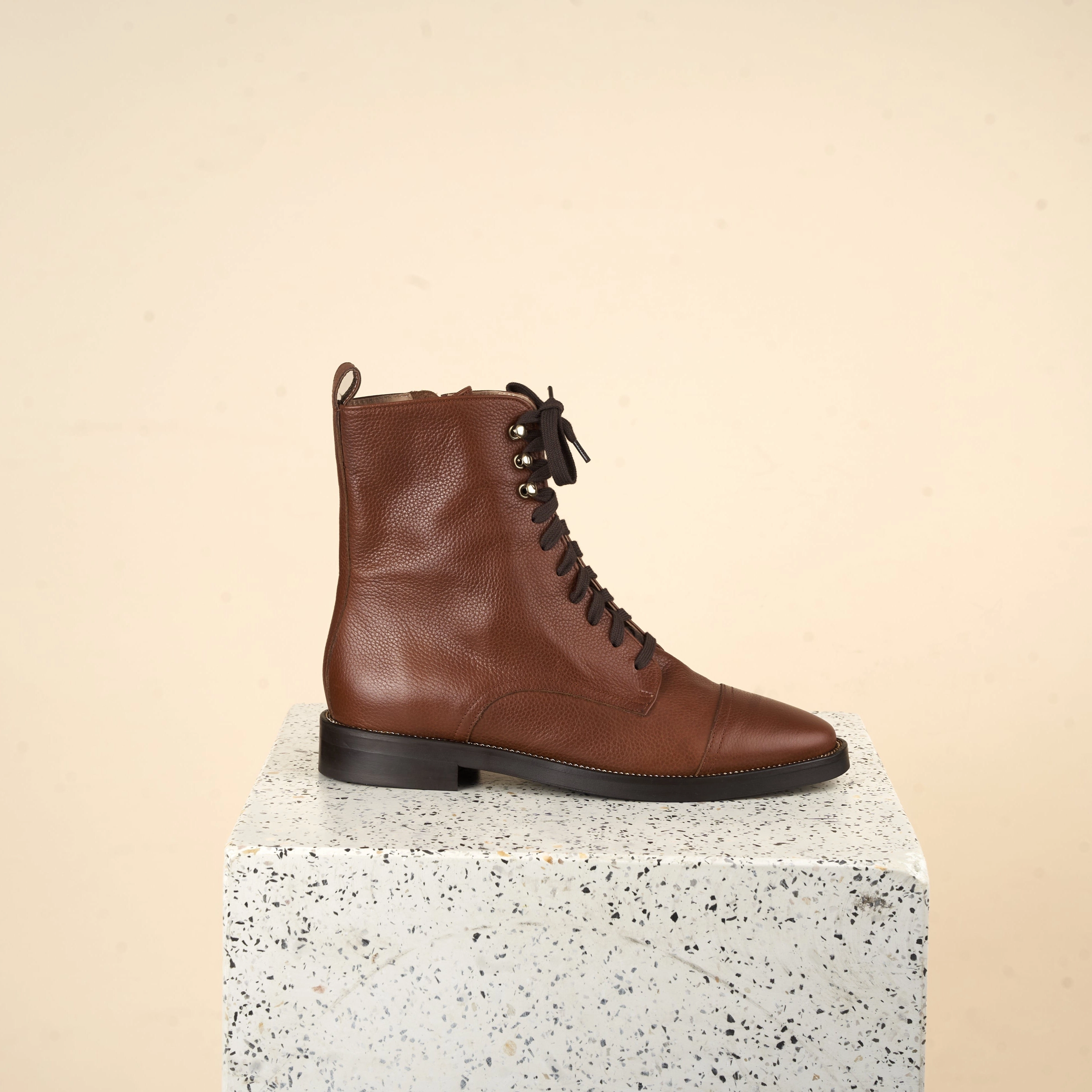 All Weather Urban Traveler Catania - Cognac Pebbled