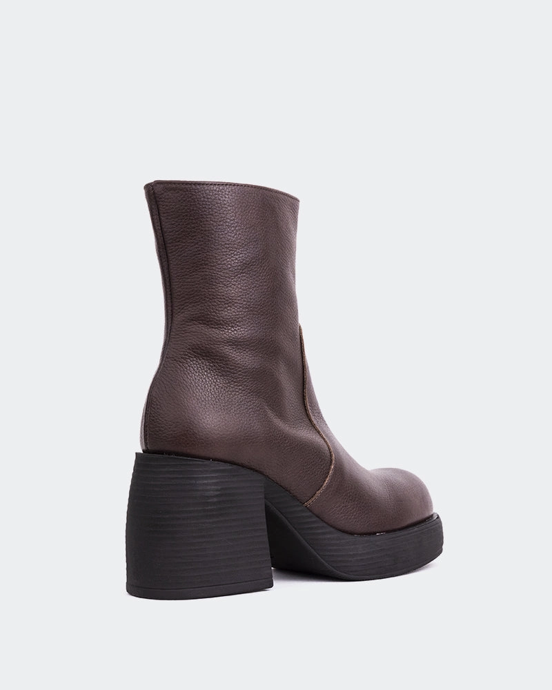 Chamonix Brown Leather Metal Edge