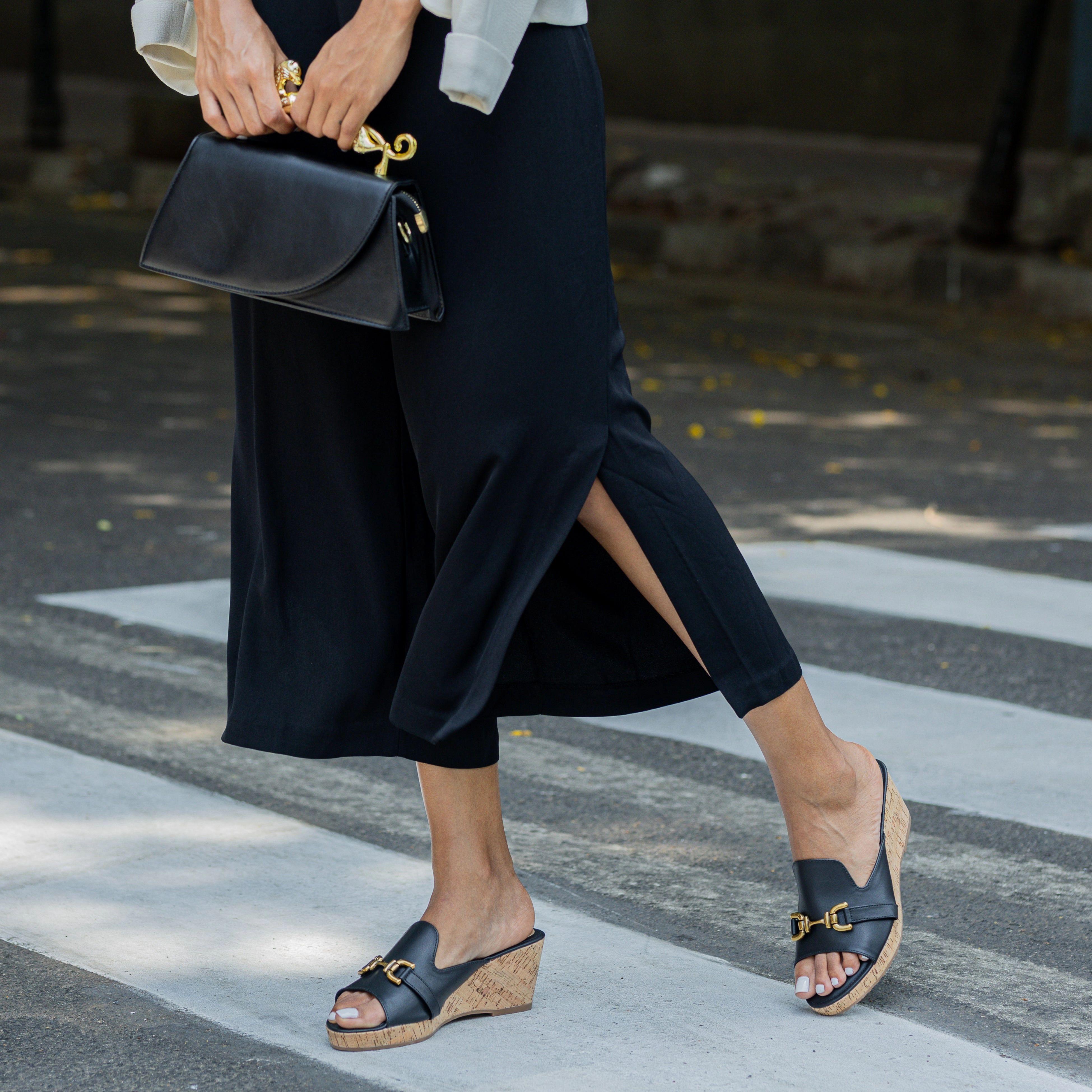 CLAIRE- BLACK WEDGES Camp Day