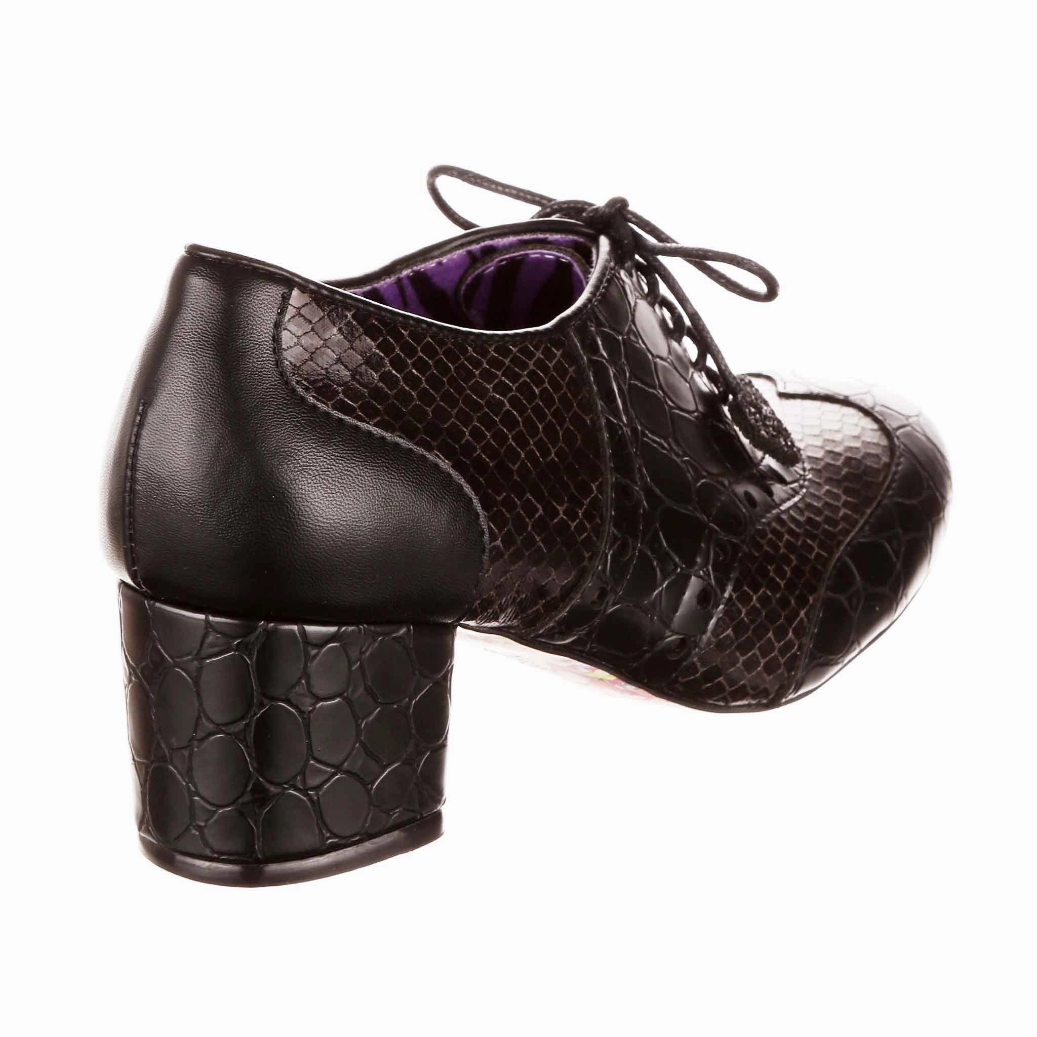 Mud Resistant Outdoor Trek Clara Bow