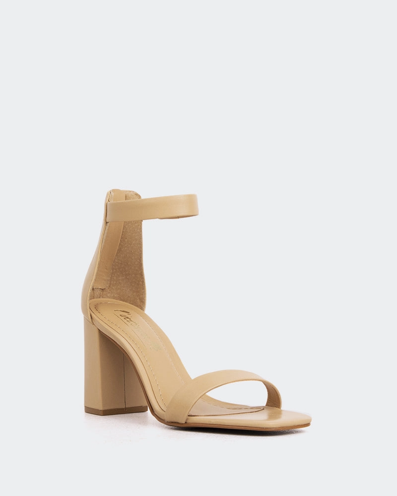 Clarita Camel Leather Lightweight Performance