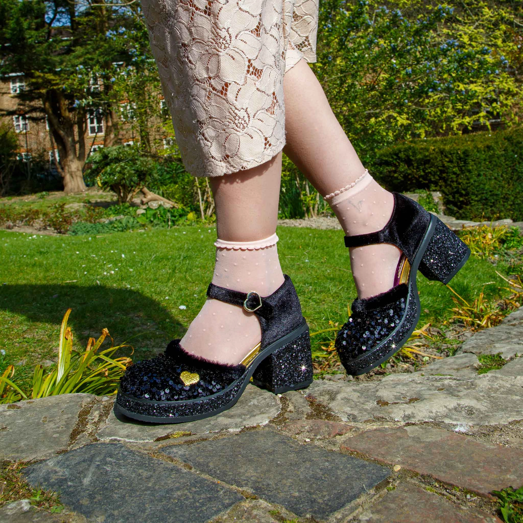 Cosy Night Slip On Ease Design All-weather shock absorption