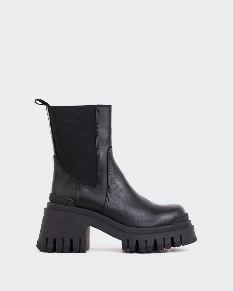 Rugged Built Urban Traveler Rock Star Moose Black Leather