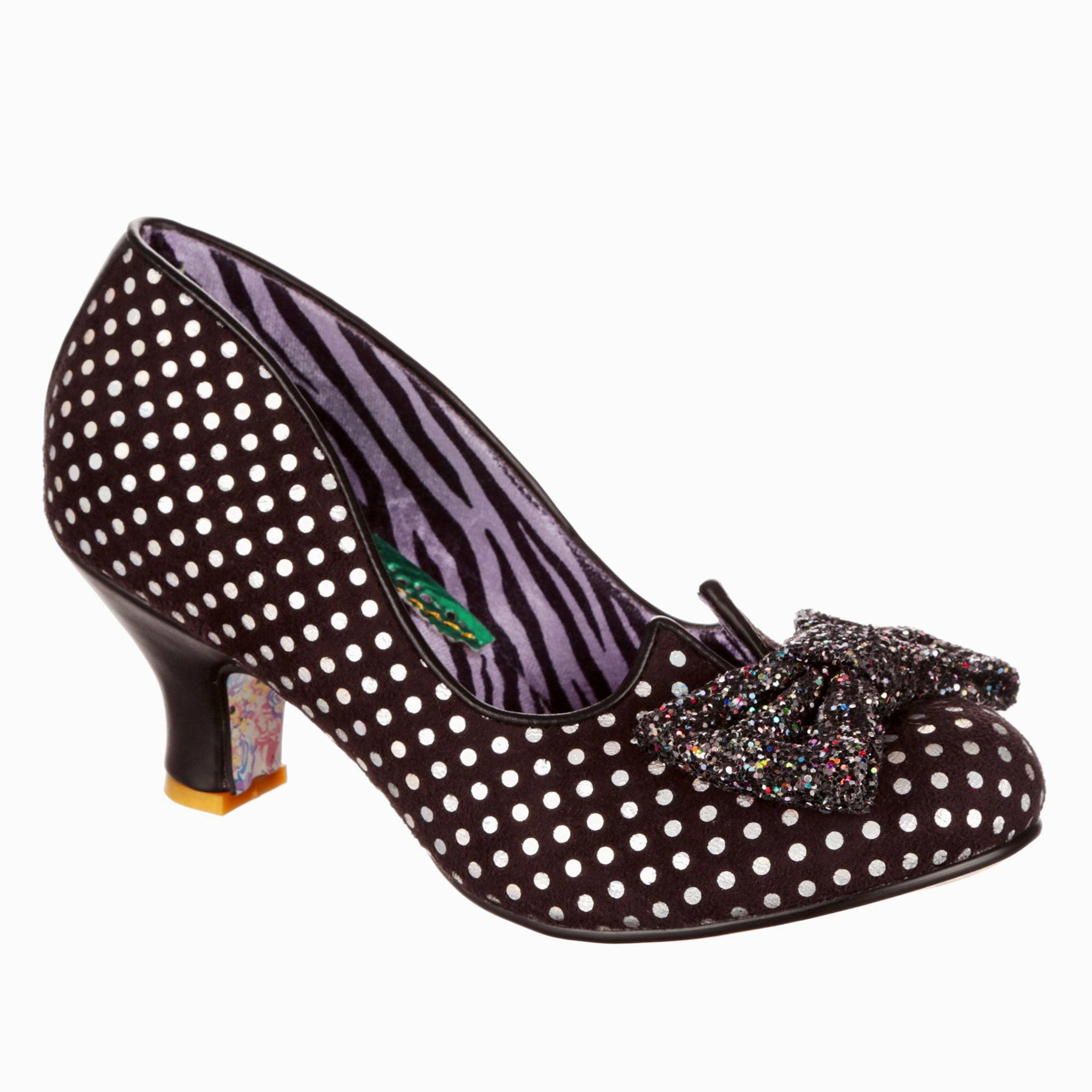 Stable Step Modern Silhouette Dazzling Diva