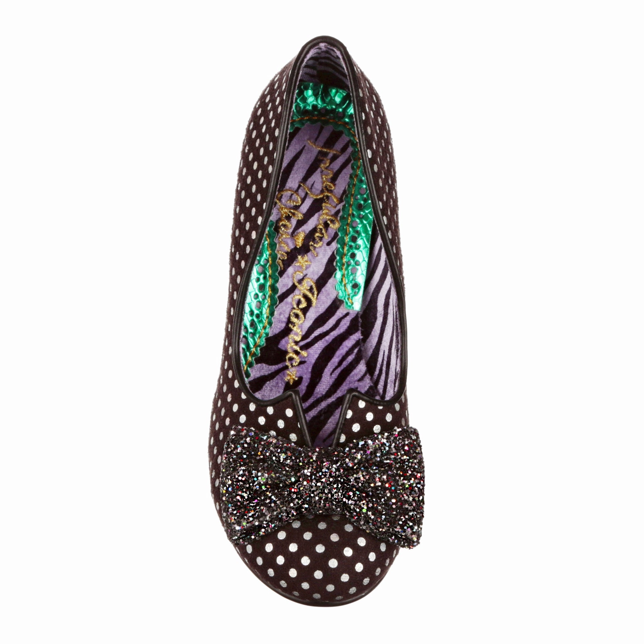 Dazzling Diva Walking Day Daily Meeting