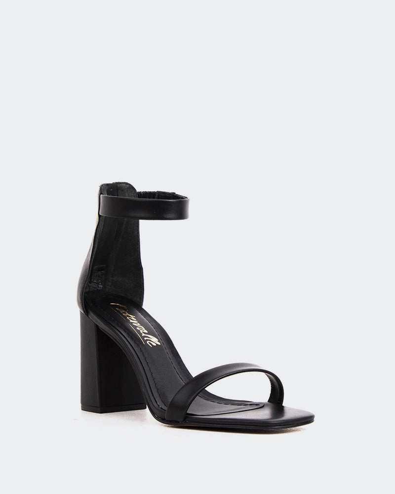 Clarita Black Leather heel - cup indispensable