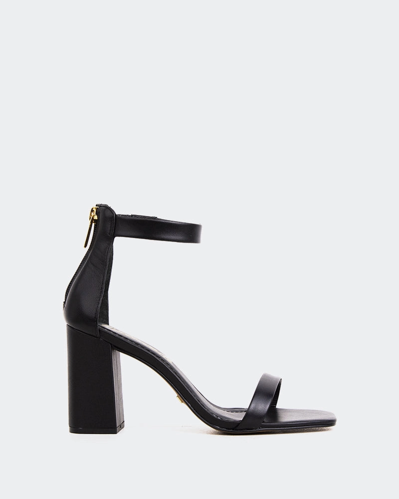 Contoured Footbed Shape Clarita Black Leather