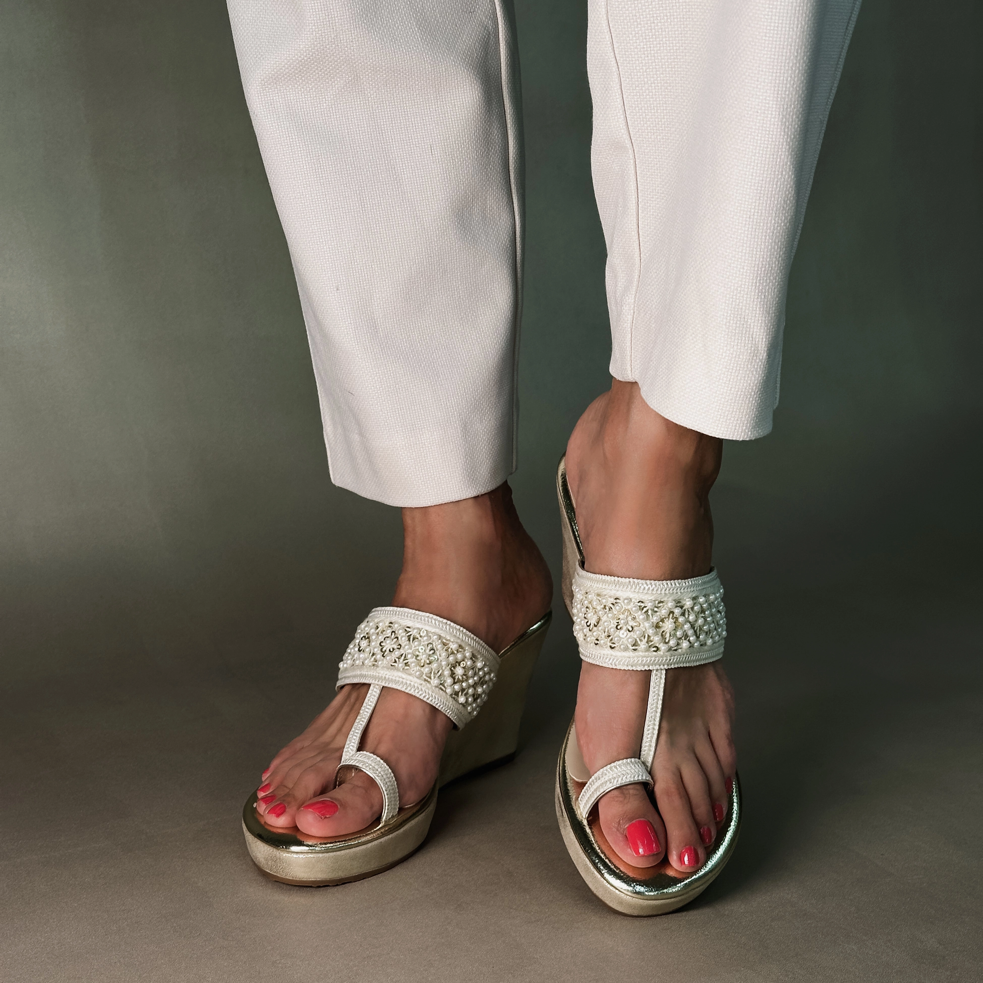 PERLA- PEARL KOLHAPURIS quick dry