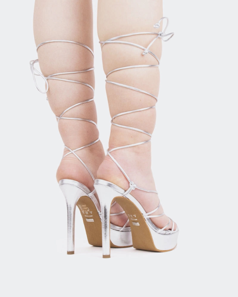 Nevis Silver Metal Supportive Outdoor Footwear