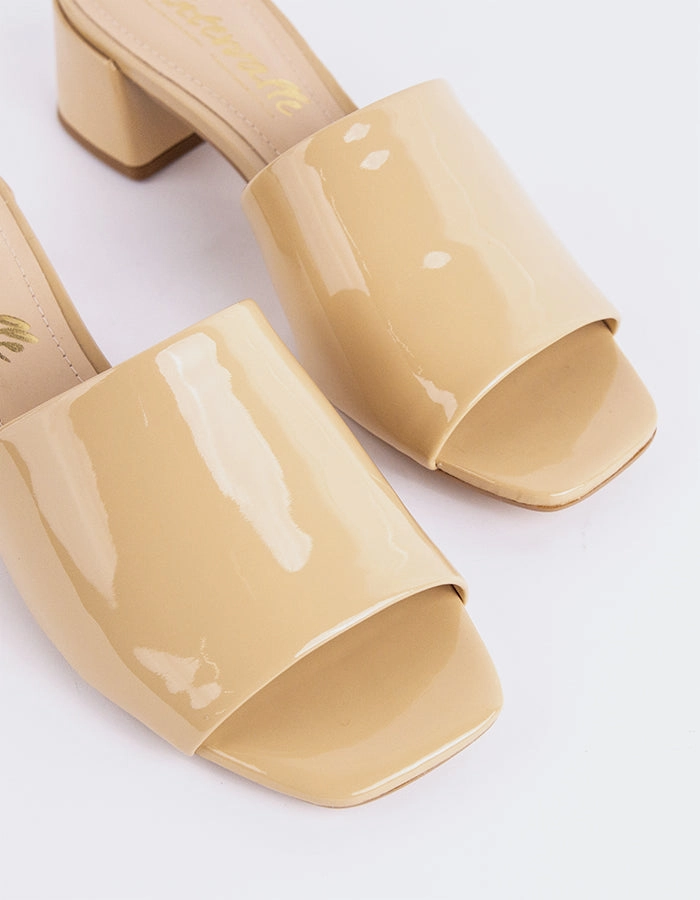 Fortunata Nude Naplack Relaxed Flip-flops Outing Fit