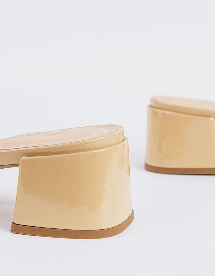 Fortunata Nude Naplack Supportive And Stylish Non Toxic Materials