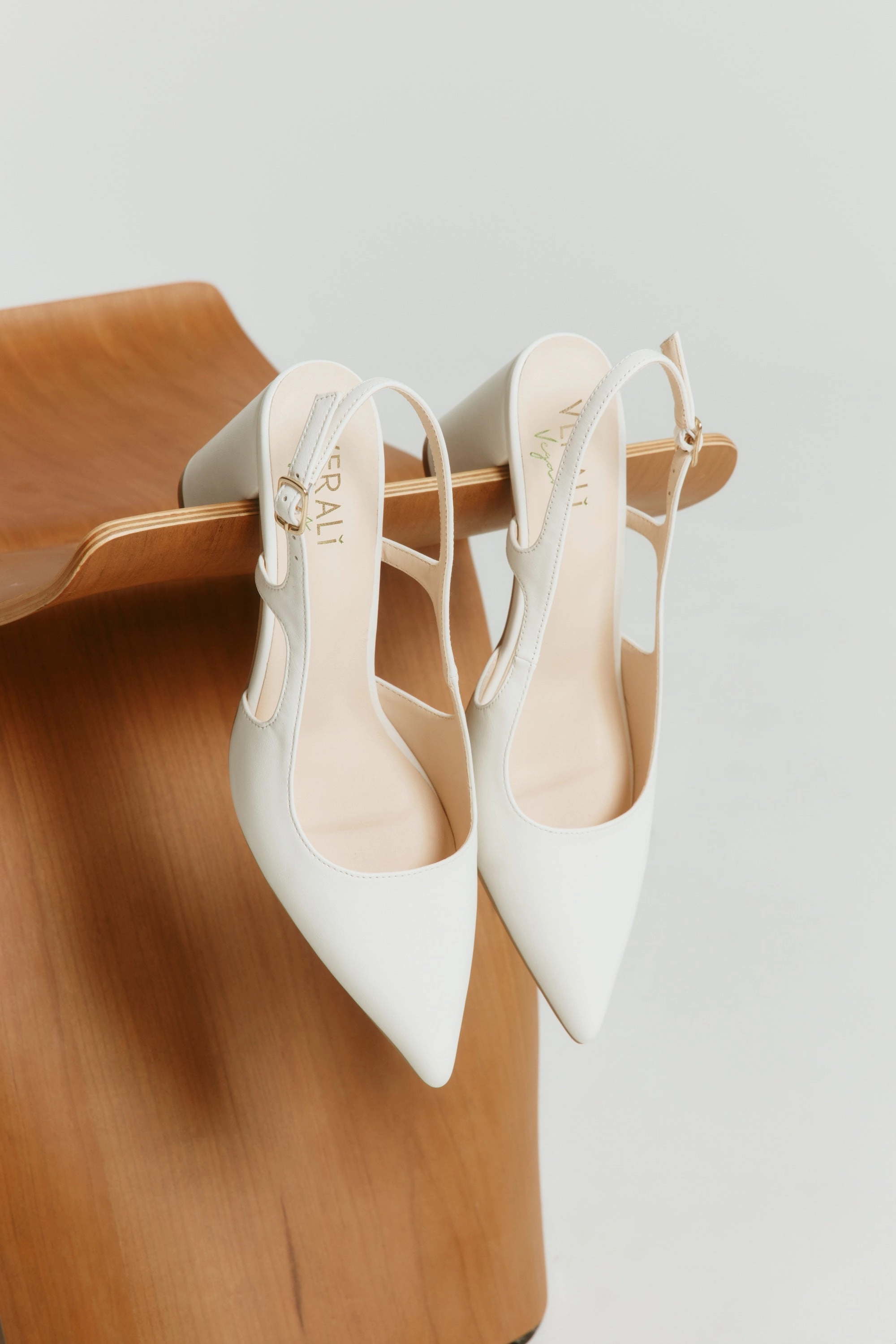 Look Sharp Structured Feel Elton Slingback Block Heels - Chalk White