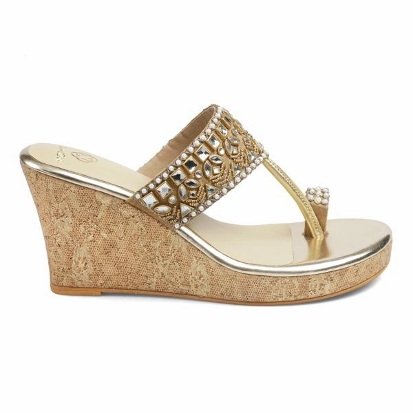 Impact Resistance Simple Entry INAAYAT- EMBELLISHED KOLHAPURIS