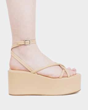 Trend-setting arch Dynamic Fit System Dionira Camel Leather