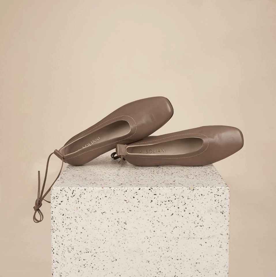 Ultra Lightweight Design Bespoke Style Imola - Taupe