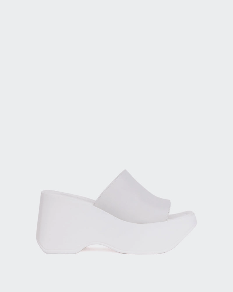 Klum White Leather Exclusive traction