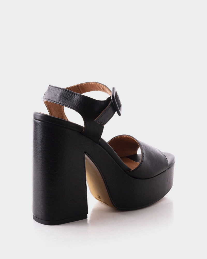 Stafilos Black Leather Classic Pair Natural foot movement