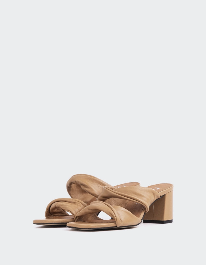 Maximum touch Hester Camel Leather