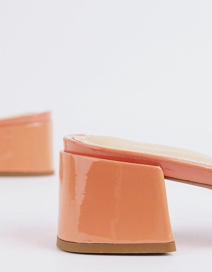 Tassel Fun Multi Layer Cushioning Fortunata Salmon Naplack