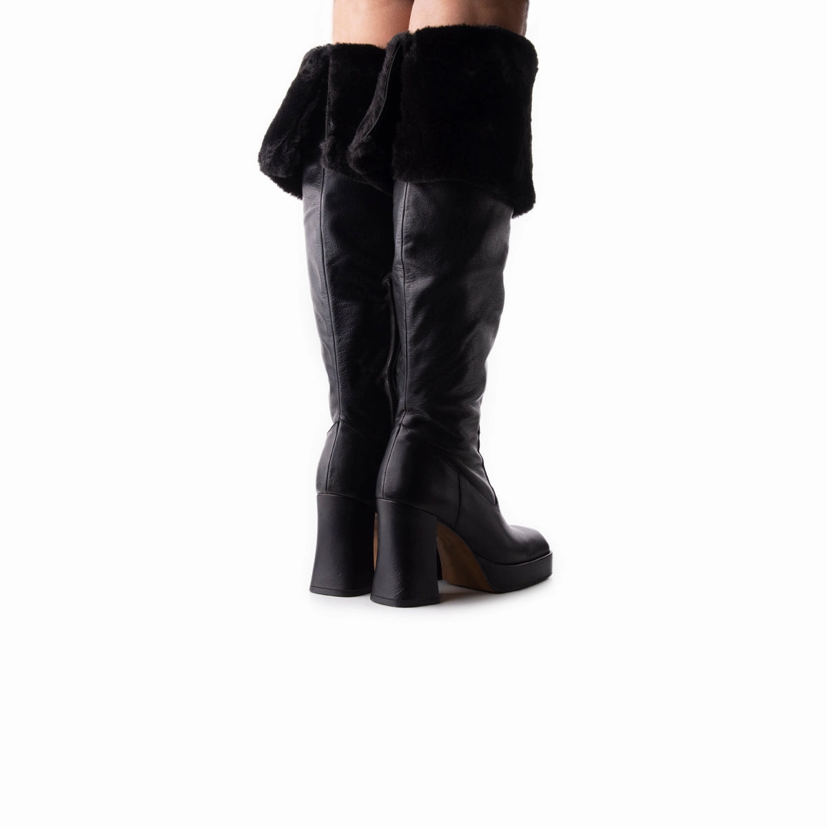 Kelani Black Leather Comfortable toe box