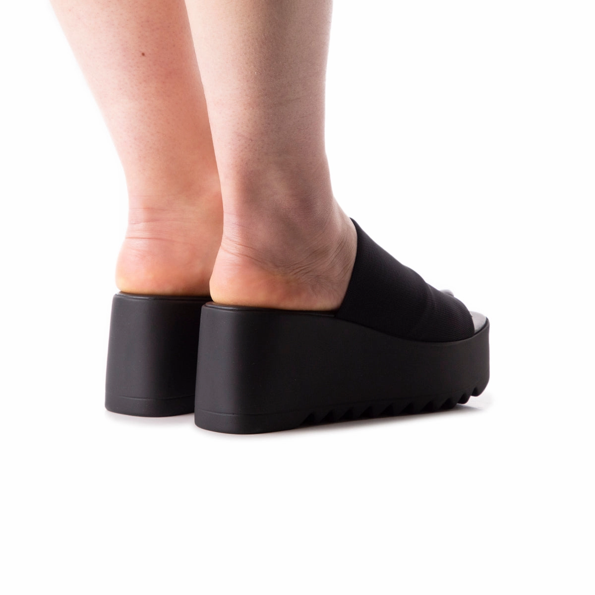 Upgraded design Shock absorption tech Indria Black Stretch