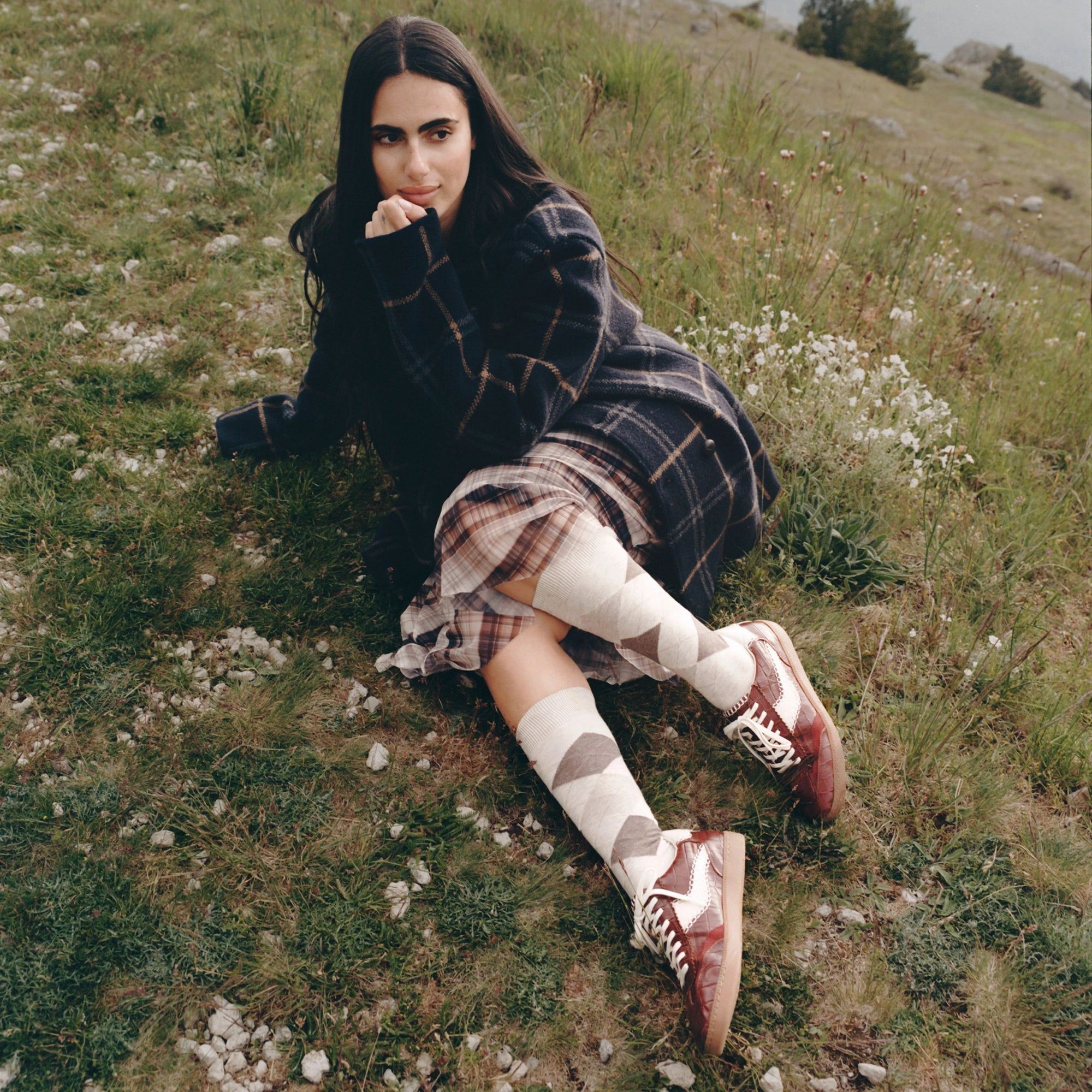 Elegant shock absorption Shock Absorption Core NOTICE STITCH SNEAKERS OXBLOOD CROCO EMBOSSED LEATHER