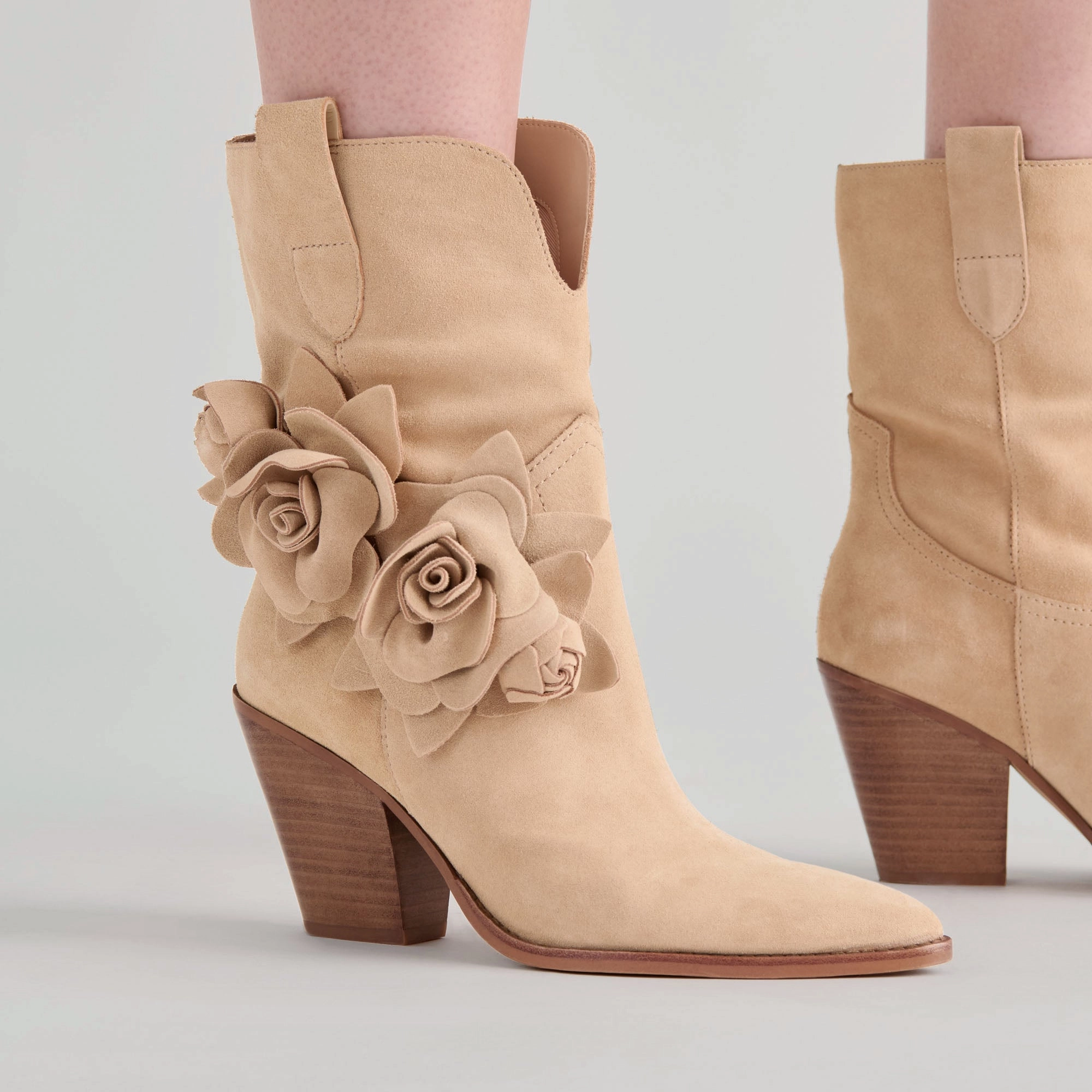 Timeless Chic Luxe cushioning JAKEL BOOTS CAMEL SUEDE