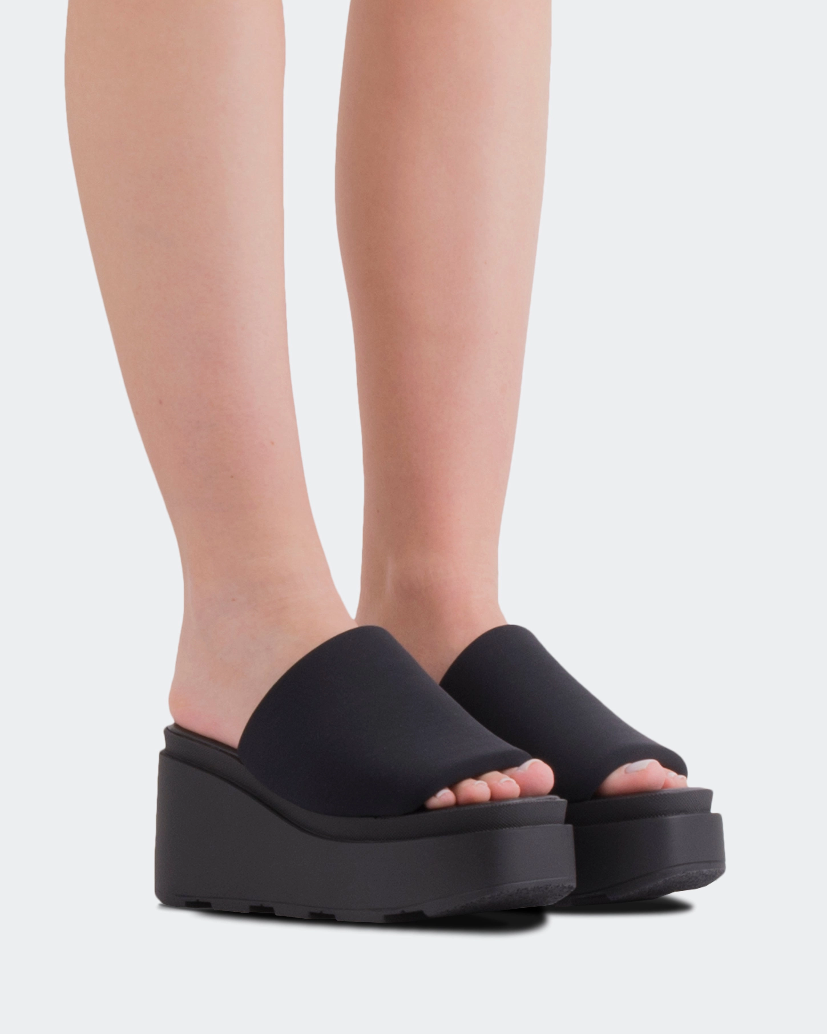 All-day breathability Jenner Black Lycra