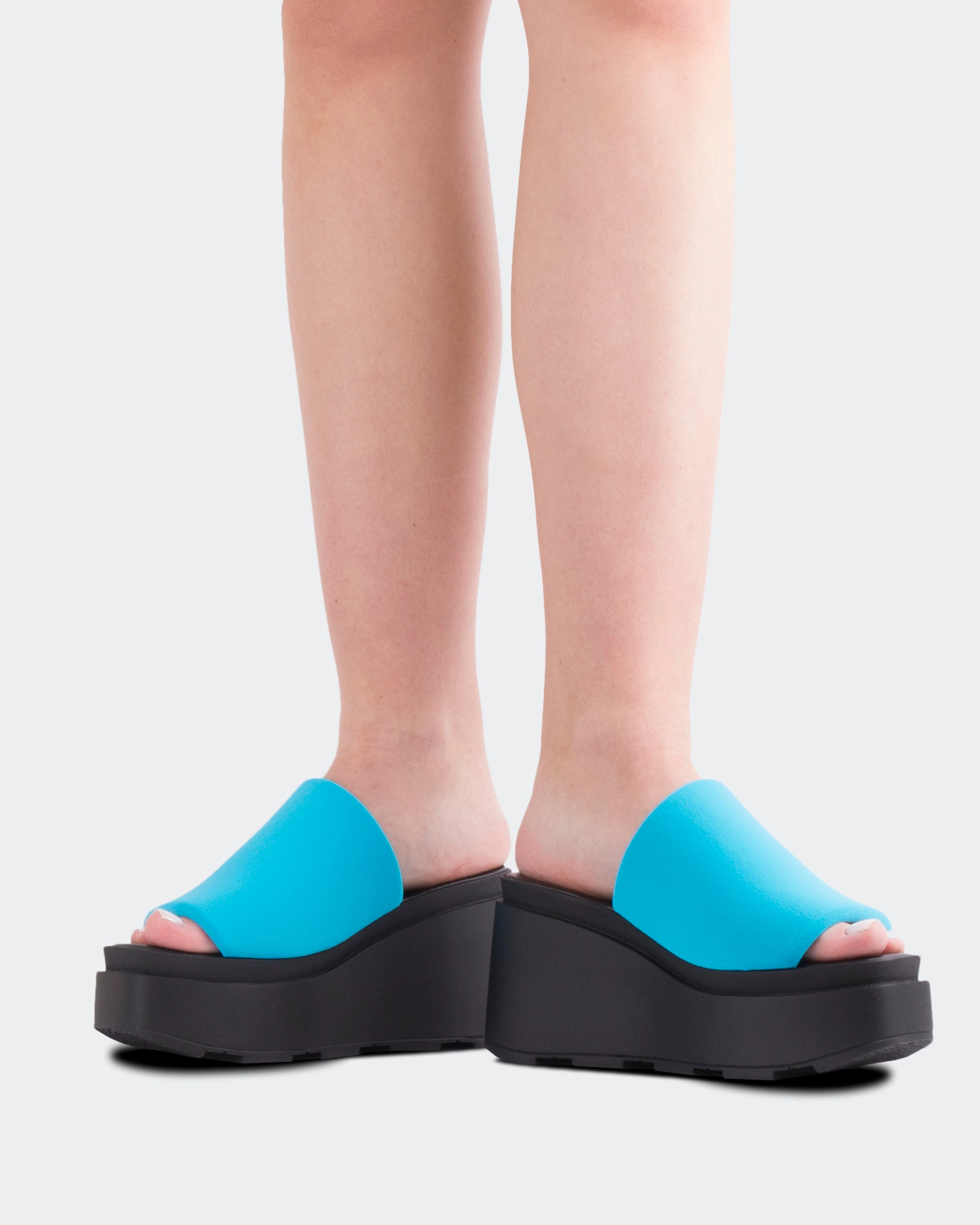 home skaters - specific features Jenner Blue Lycra