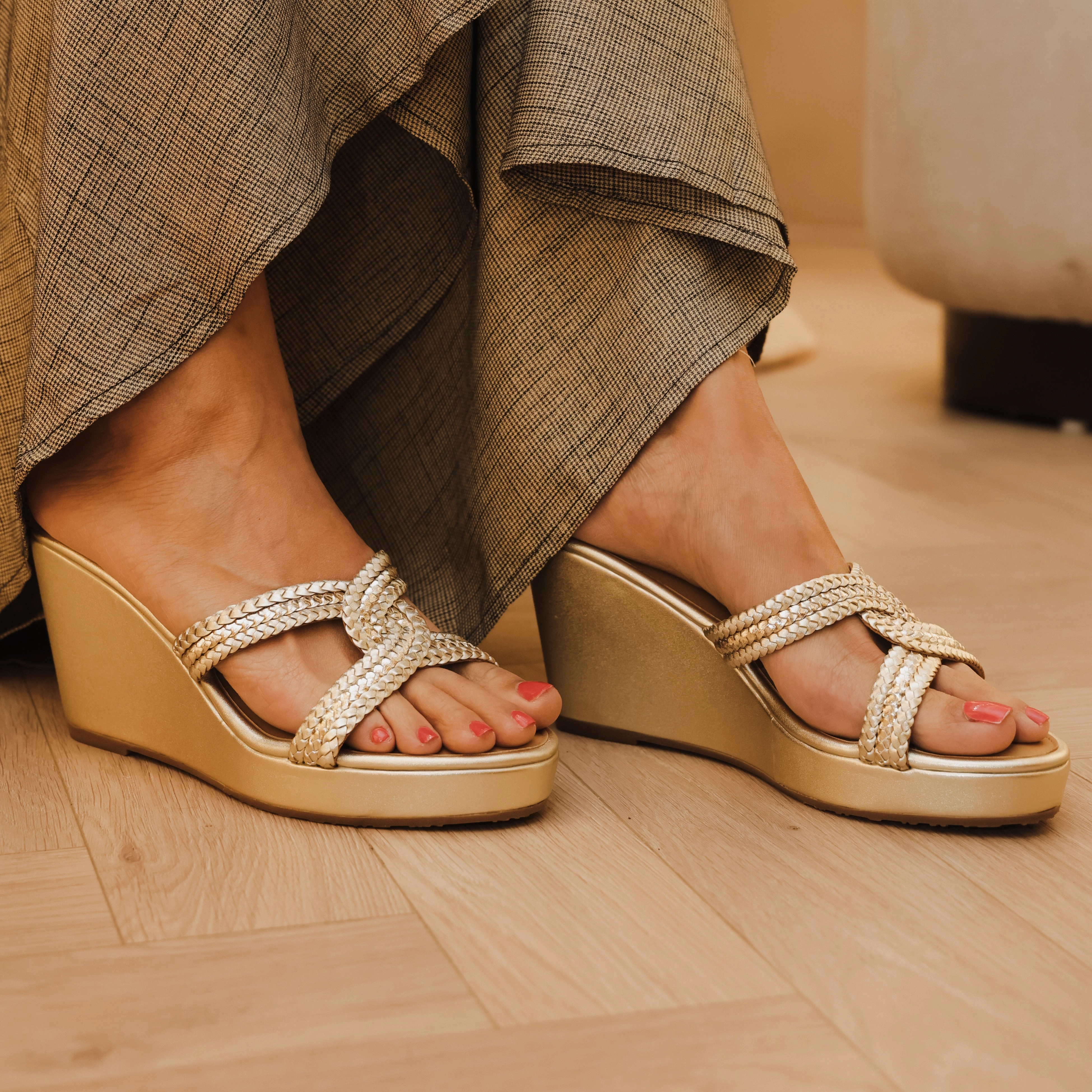 JESSICA- GOLD WEDGES Smooth Walk Practical Walking Shoes