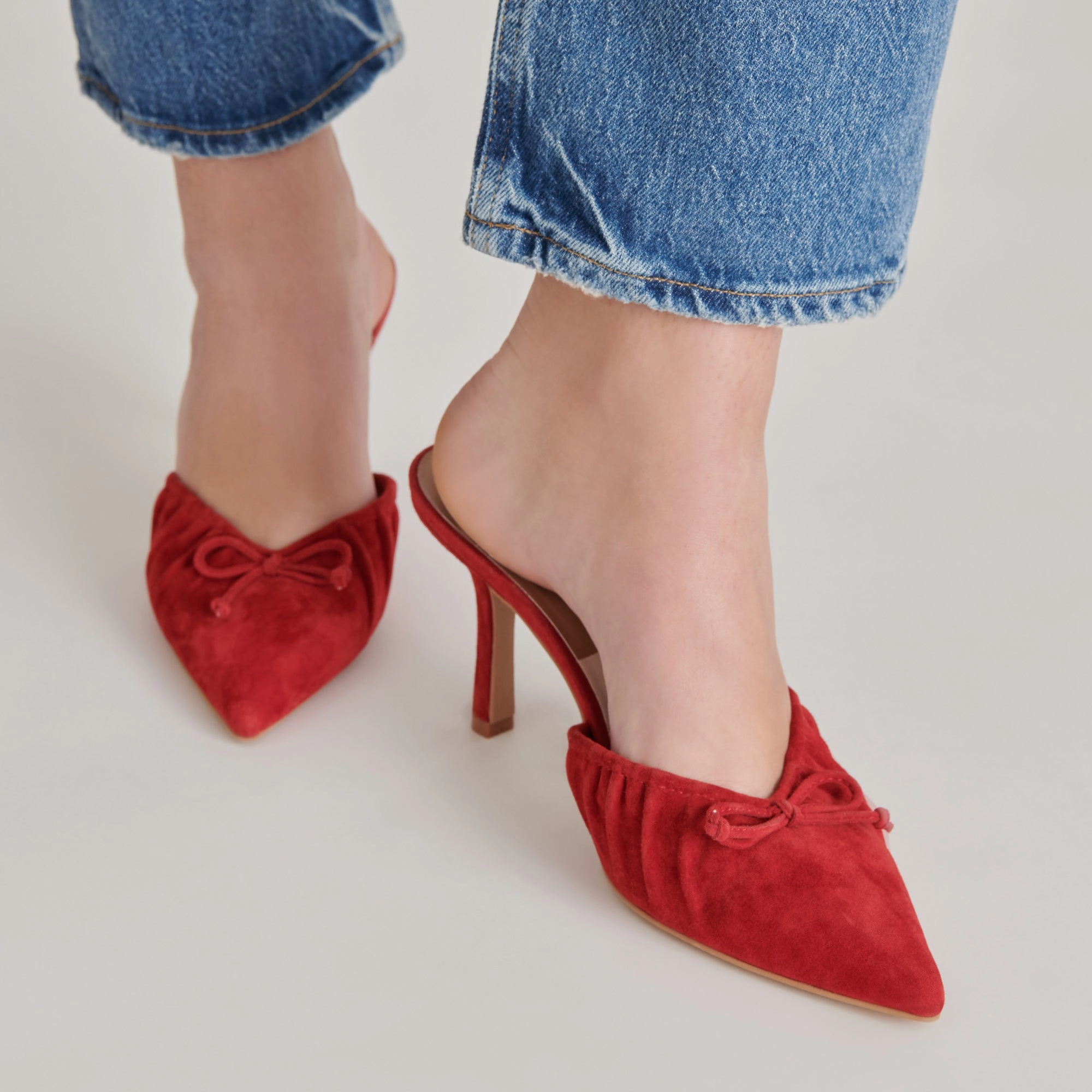 KAIRI HEELS CRIMSON SUEDE Layered silhouette
