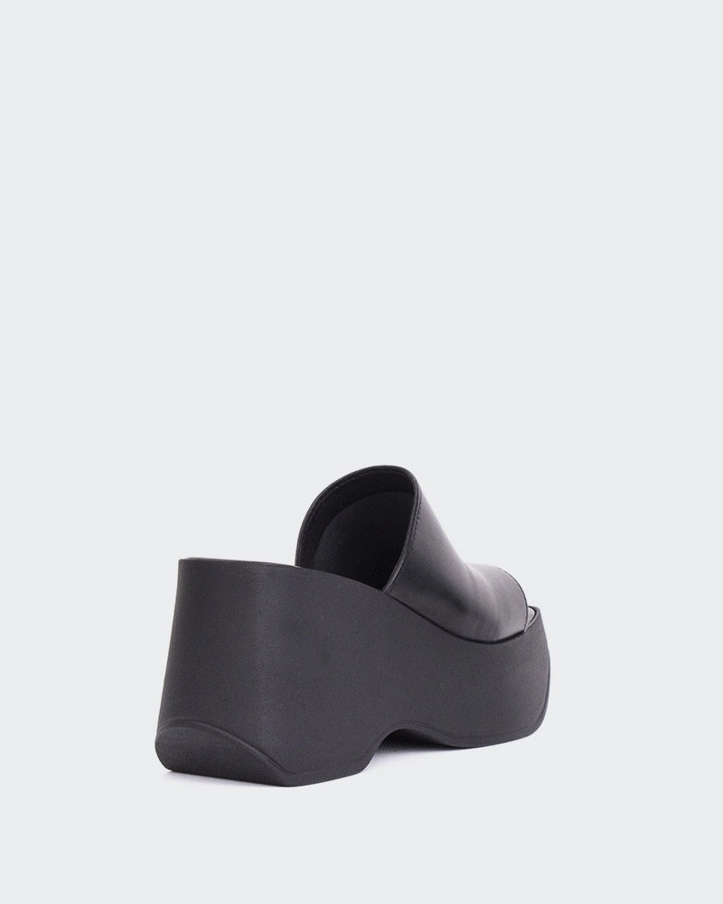 Klum Black Leather brogues Unisex Styling