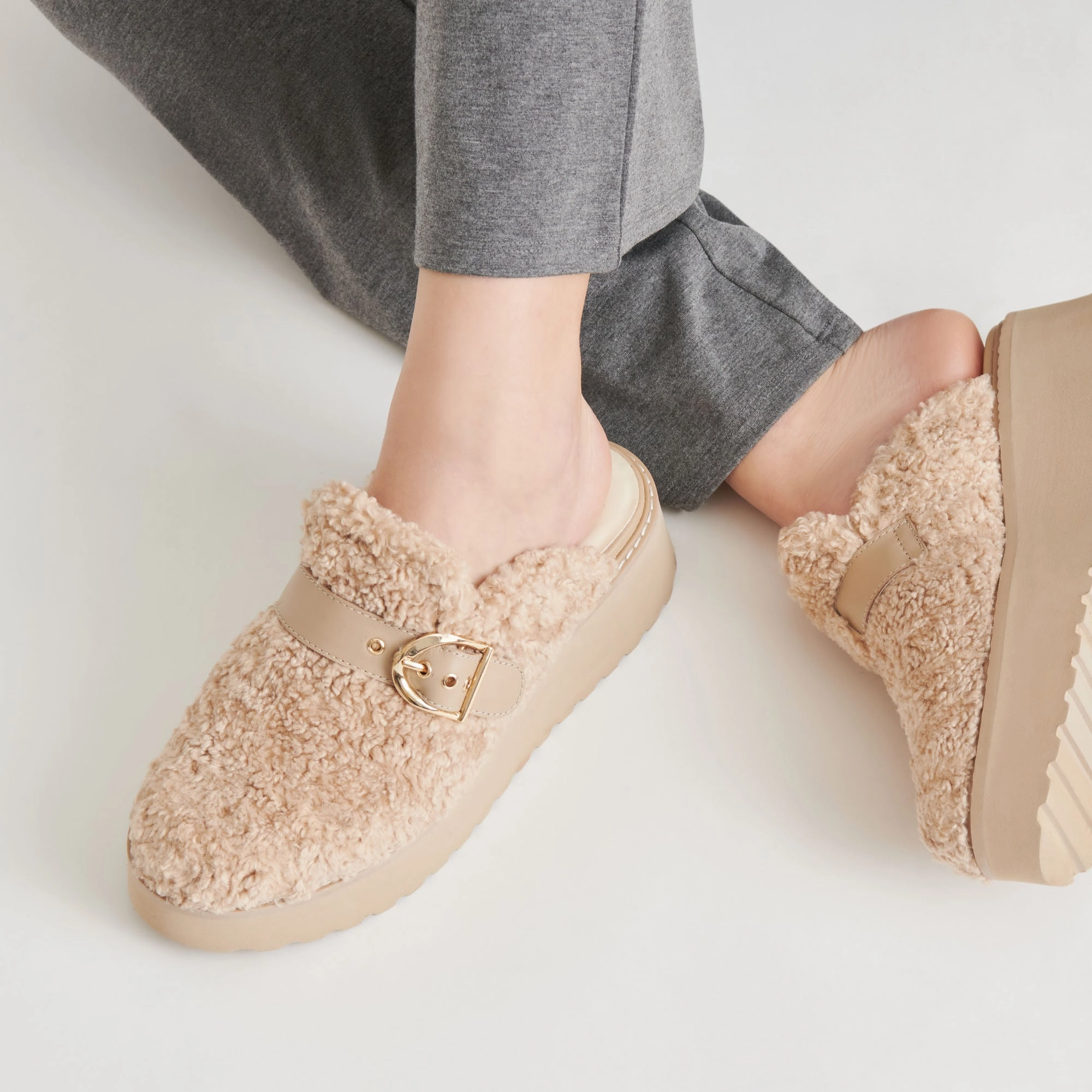 LELANI PLUSH FLATS NATURAL PLUSH Moisture Wicking Liners traction - reliability - level