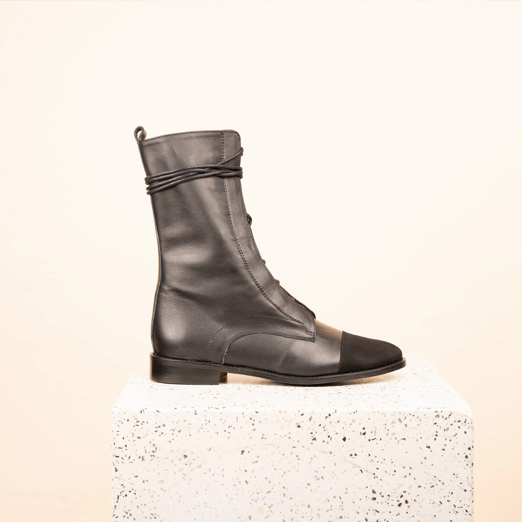 Rugged Build Synthetic Upper Milano - Black Leather Suede Cap