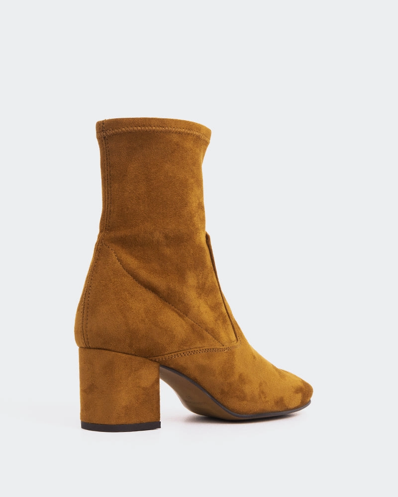 Terrain Tested Comfortable Support Montigny Tan Suede Stretch