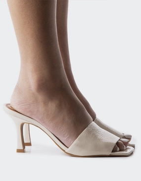 Mylos Cream Naplack Stacked Traction Lugs Chic Days