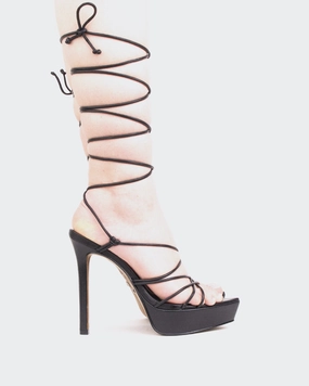 Slip-On Versatility Pool Wear Nevis Black Leather