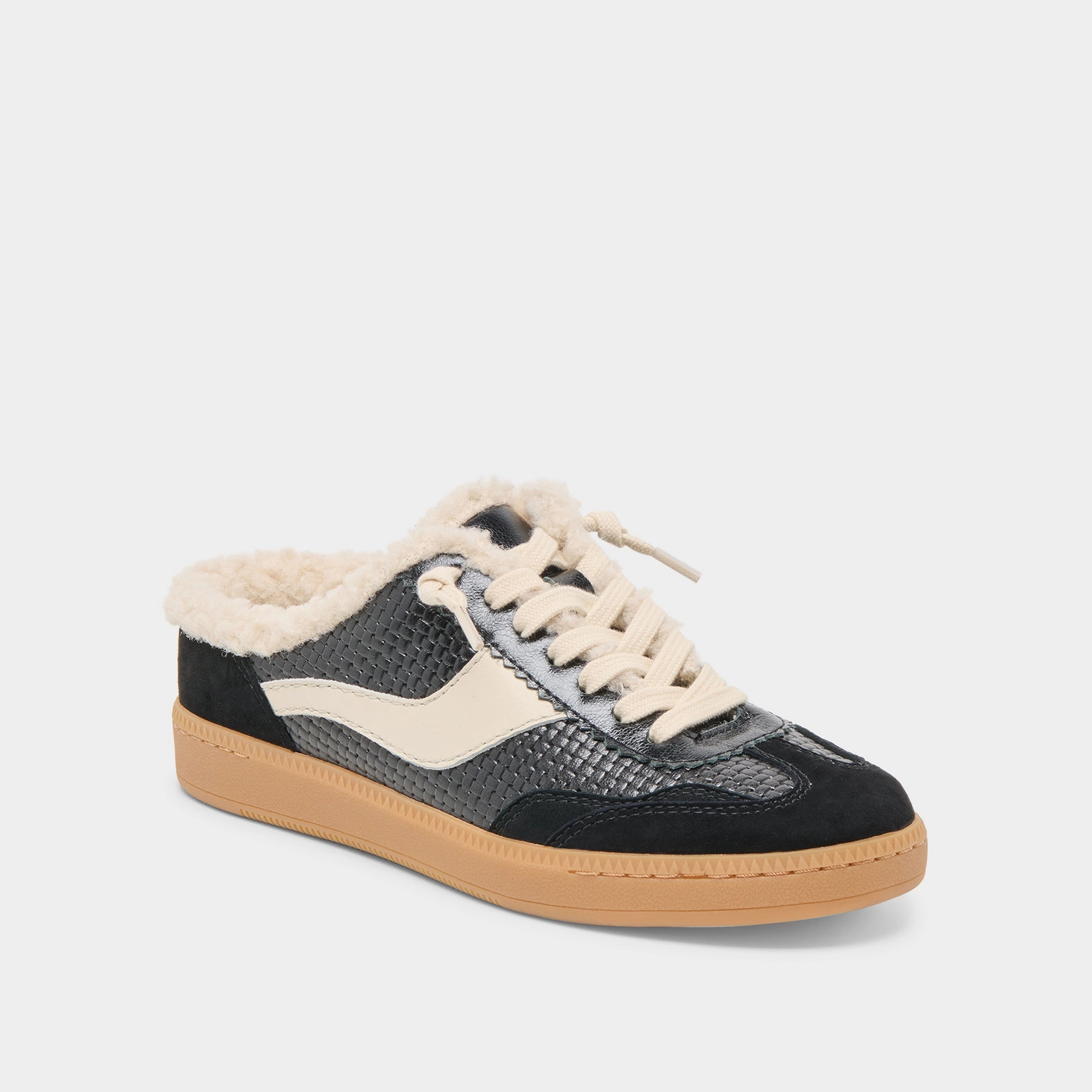 NOTICE SLIDE PLUSH SNEAKERS BLACK WOVEN LEATHER anti - slip outsole snowboarders - specific benefits