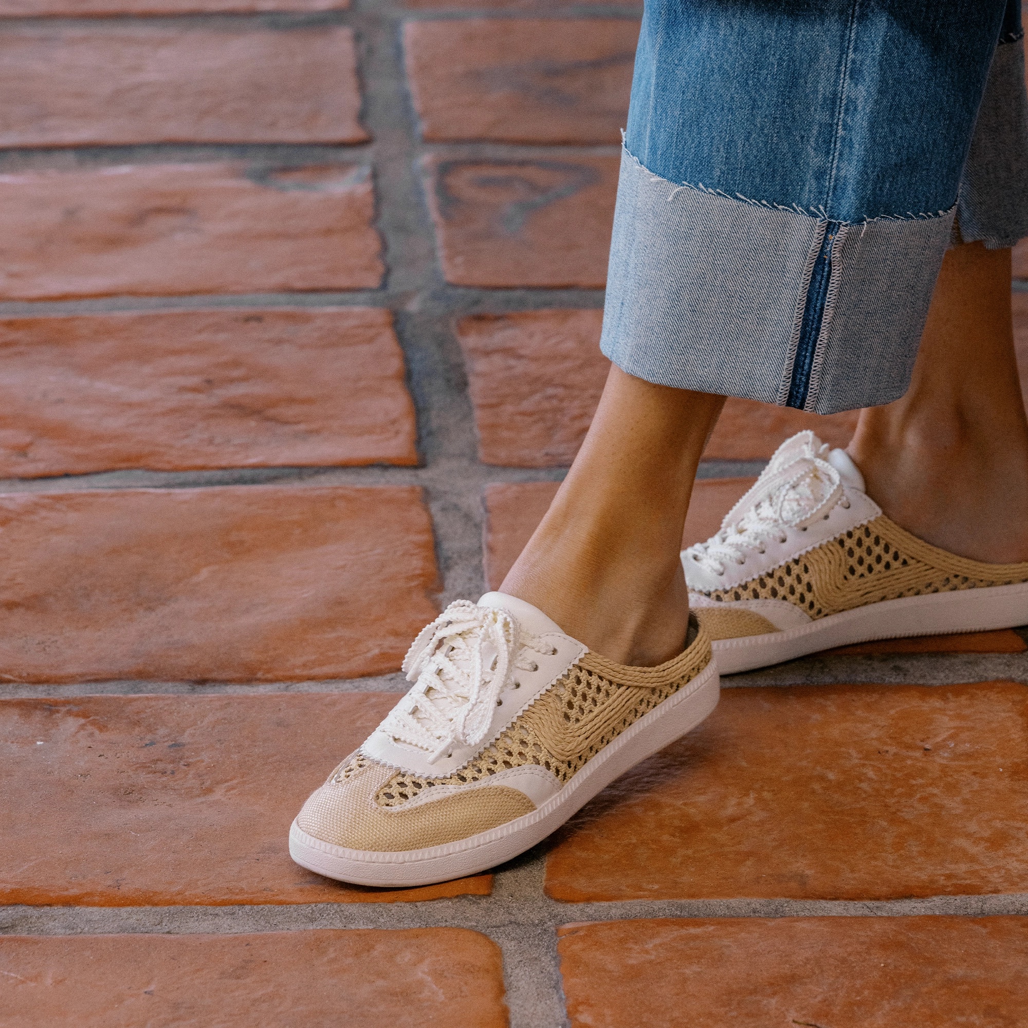 NOTICE SLIDE WOVEN SNEAKERS LT NATURAL WOVEN RAFFIA Foot Performance Timeless traction