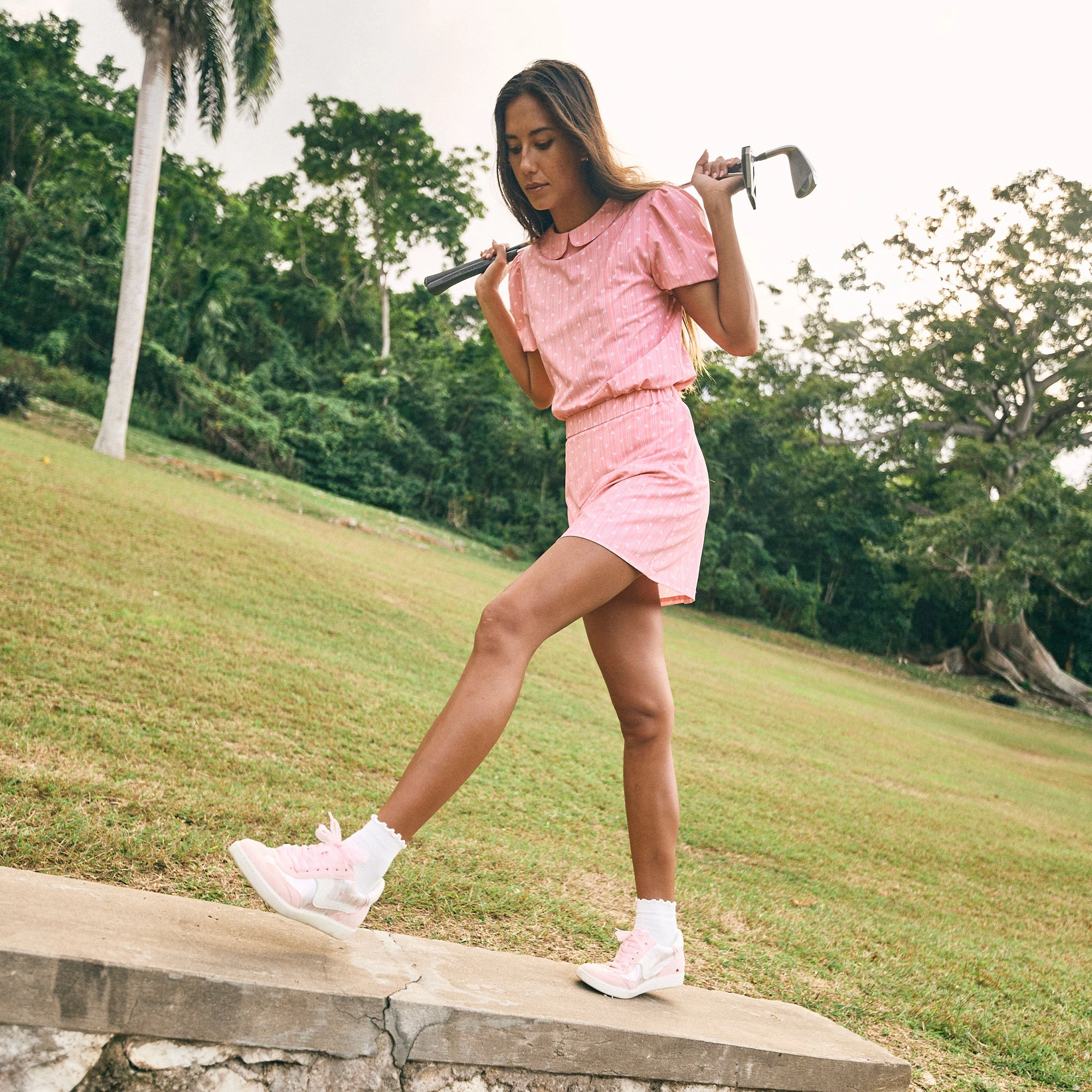 bodybuilders - specific functions NOTICE X BYRDIE GOLF SNEAKERS PINK FLORAL NYLON