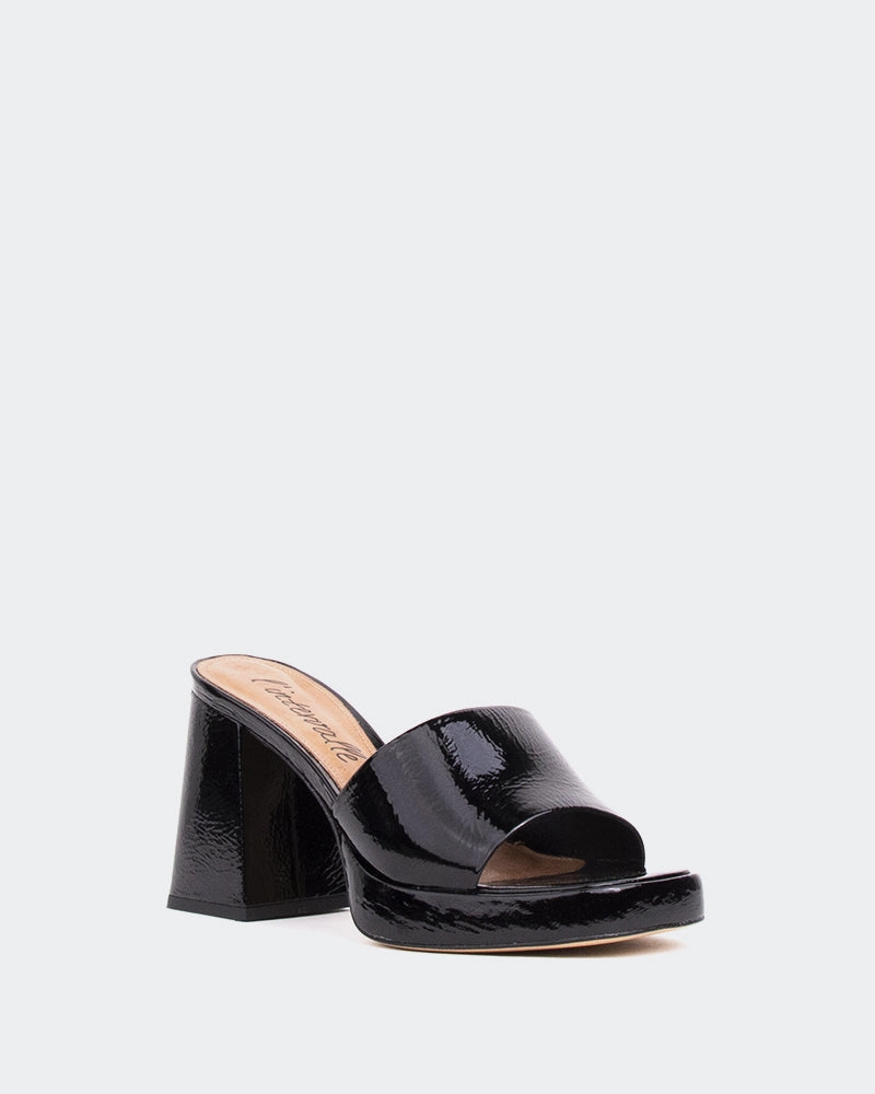 Stacked Traction Lugs Market Walk Lido, Black Naplack/Naplack Noir